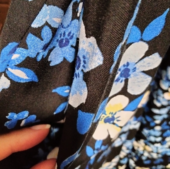 Torrid Spaghetti Strap Floral Dress - Picture 5 of 9